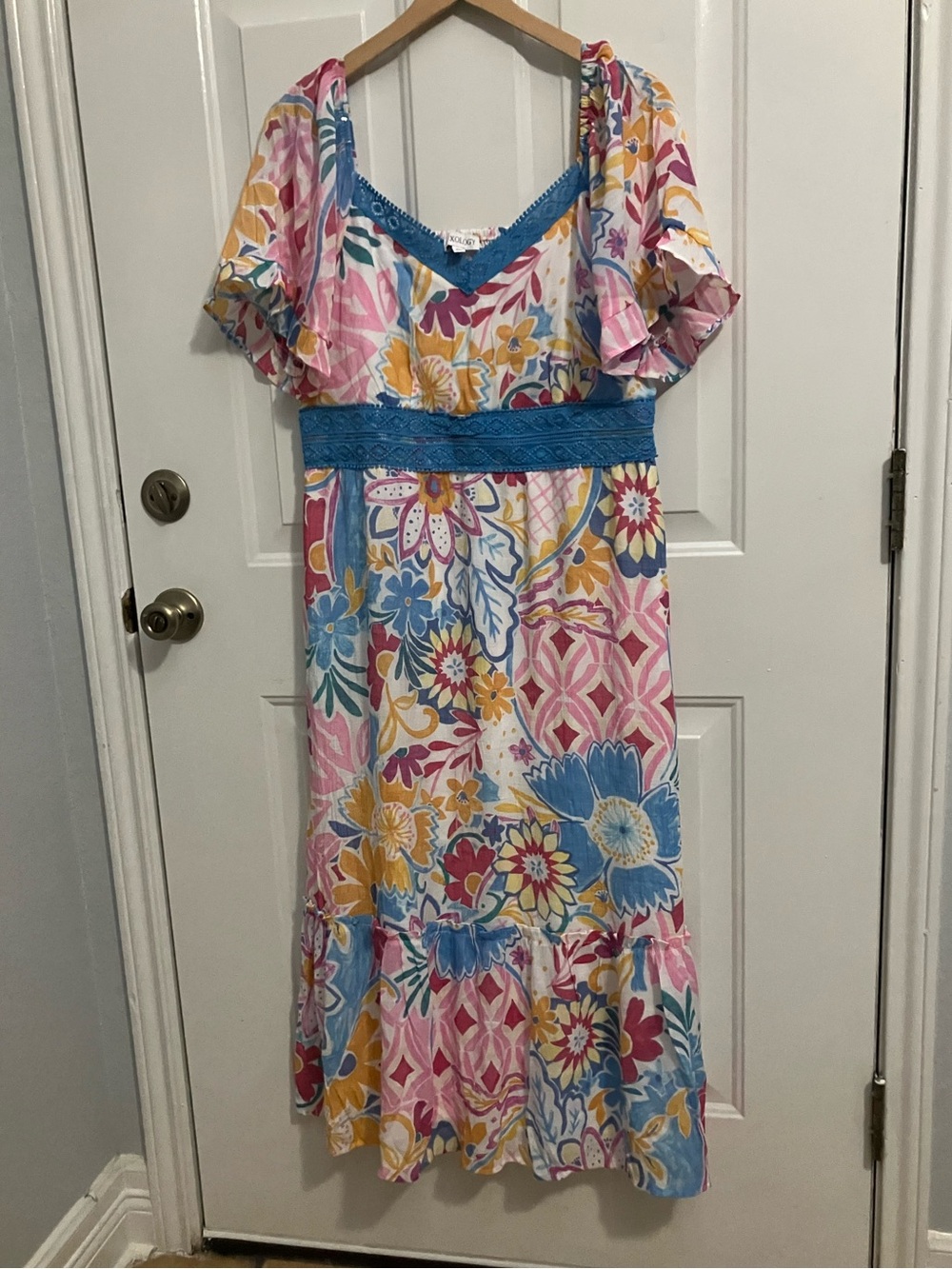 Luxology - floral maxi dress, pastel patchwork print - Picture 2 of 6